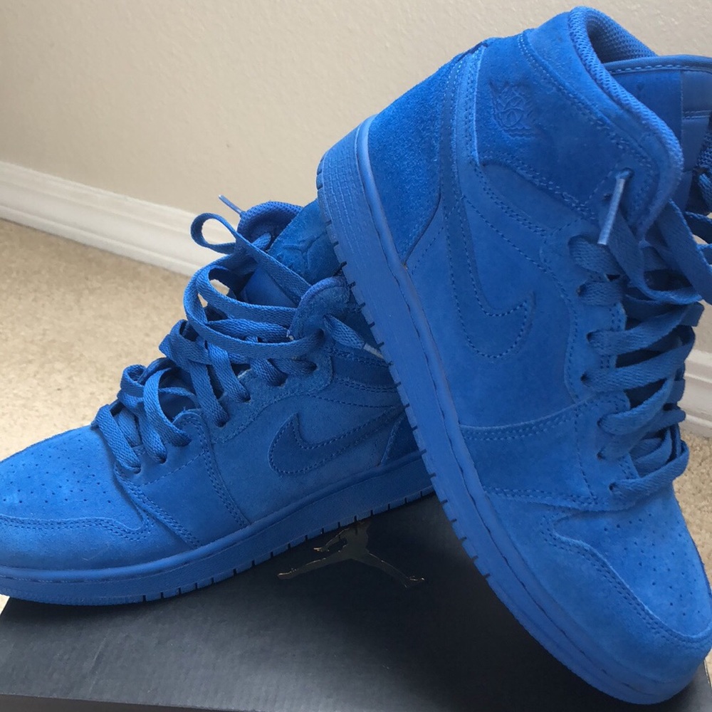 Size 5.5y air Jordan’s 1 retro